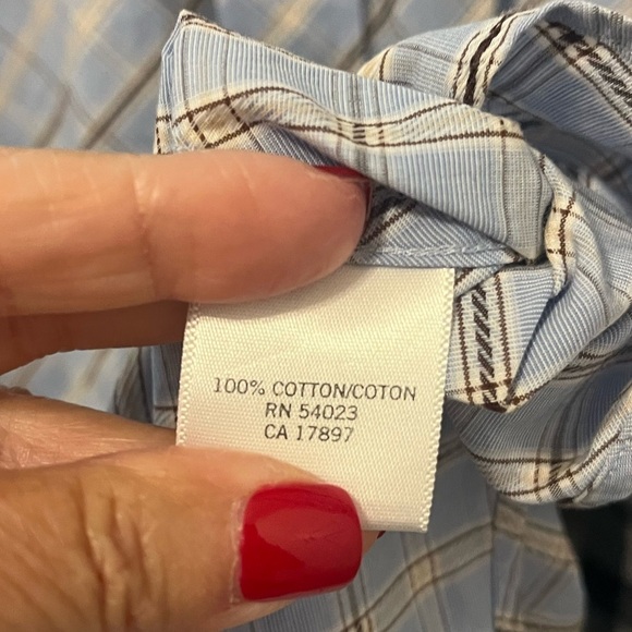 Banana Republic Lot of 2 Men’s Button Down Shirt Sz L - Picture 4 of 5